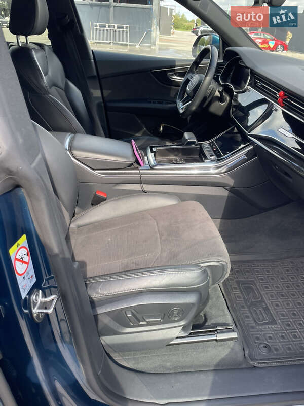 Внедорожник / Кроссовер Audi Q8 2019 в Львове