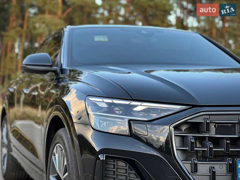 Внедорожник / Кроссовер Audi Q8 2023 в Киеве