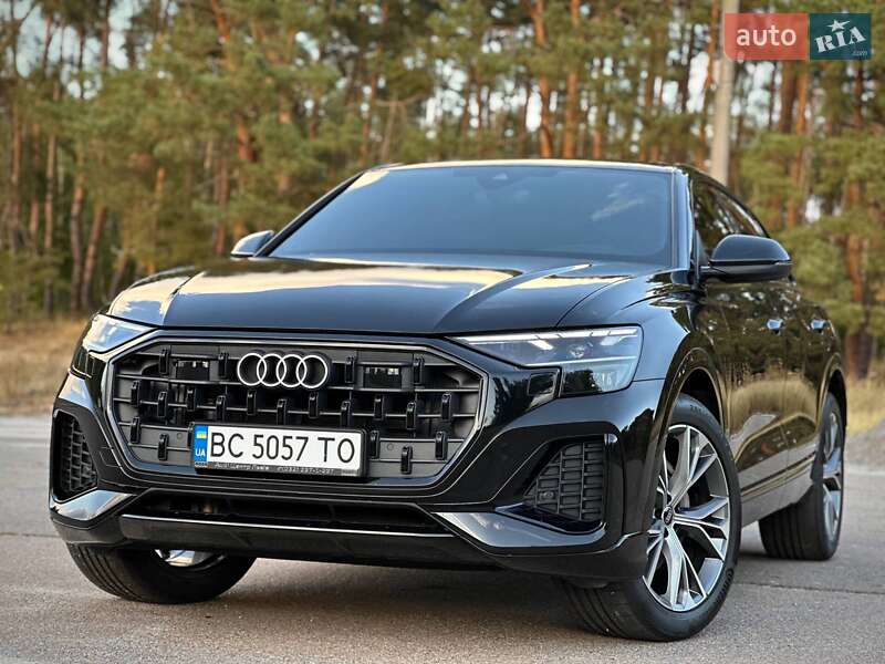 Внедорожник / Кроссовер Audi Q8 2023 в Киеве