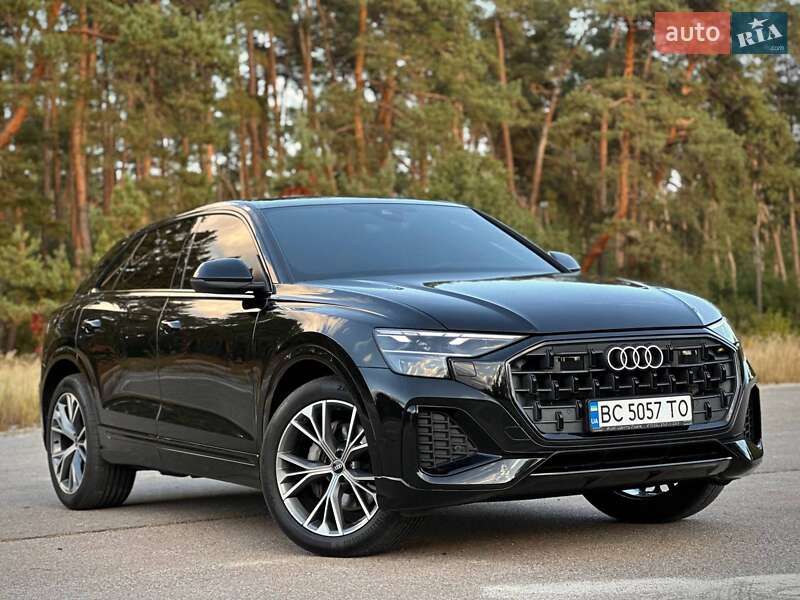Внедорожник / Кроссовер Audi Q8 2023 в Киеве