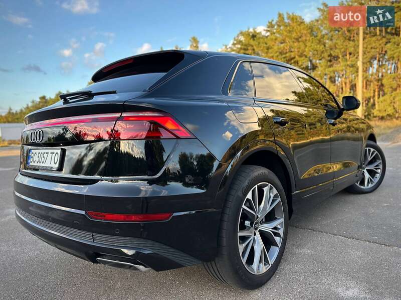 Внедорожник / Кроссовер Audi Q8 2023 в Киеве