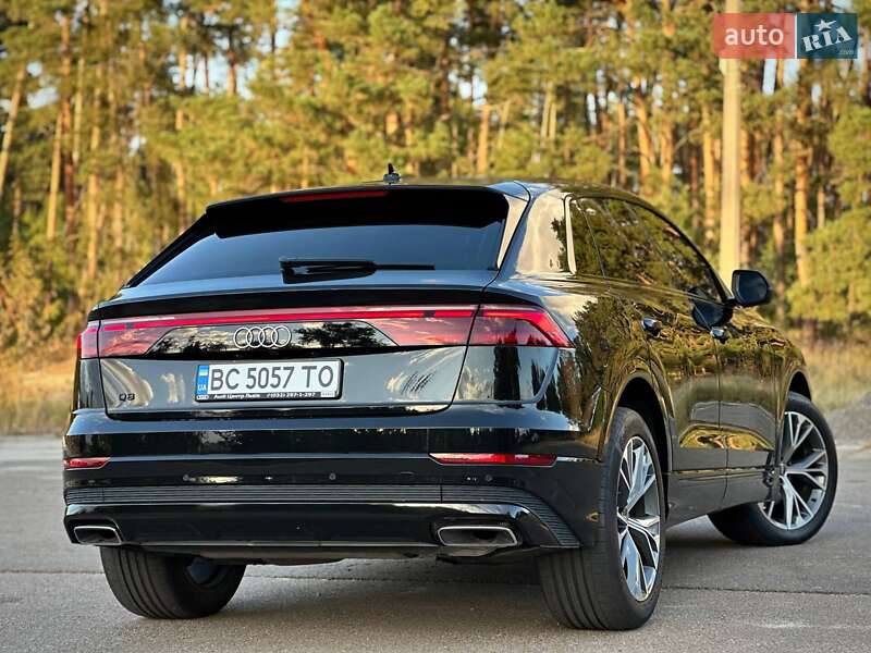 Внедорожник / Кроссовер Audi Q8 2023 в Киеве