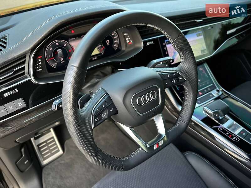 Внедорожник / Кроссовер Audi Q8 2023 в Киеве