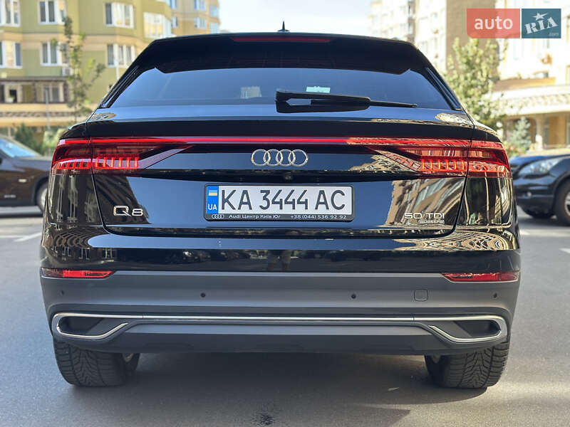 Внедорожник / Кроссовер Audi Q8 2019 в Киеве