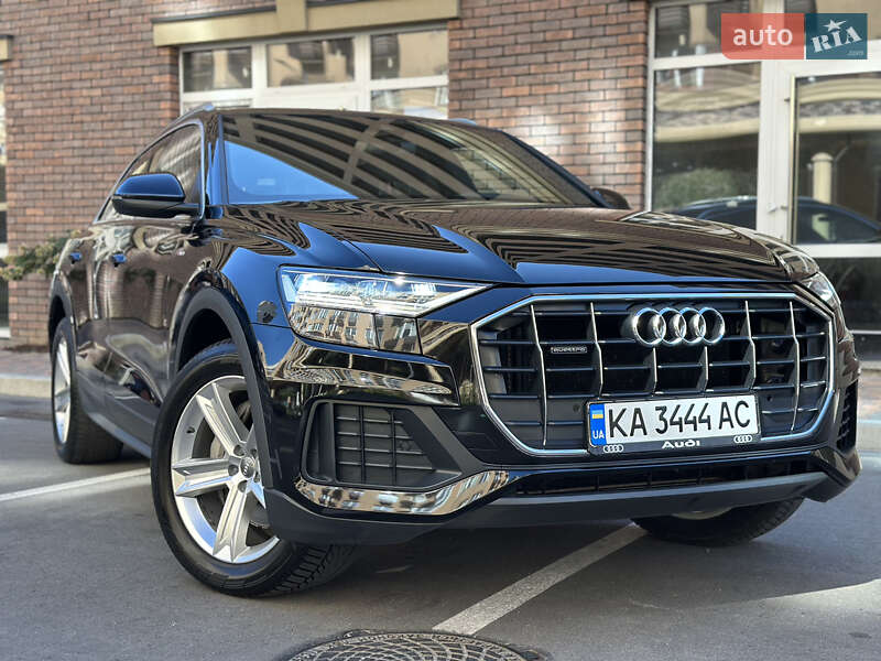Внедорожник / Кроссовер Audi Q8 2019 в Киеве