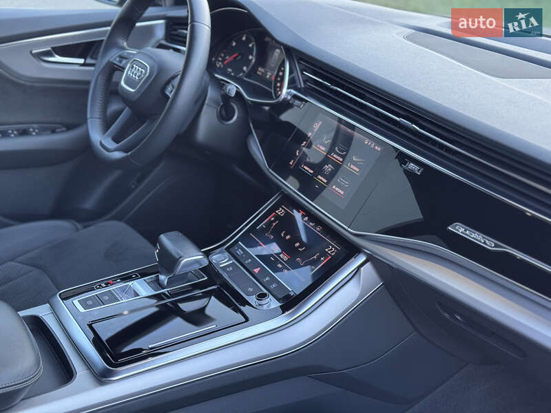 Внедорожник / Кроссовер Audi Q8 2019 в Киеве