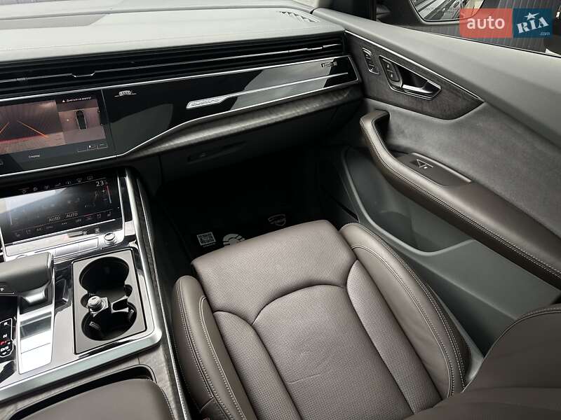 Внедорожник / Кроссовер Audi Q8 2019 в Мукачево