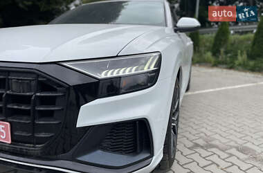 Позашляховик / Кросовер Audi Q8 2019 в 