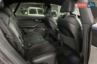 Внедорожник / Кроссовер Audi Q8 2020 в 