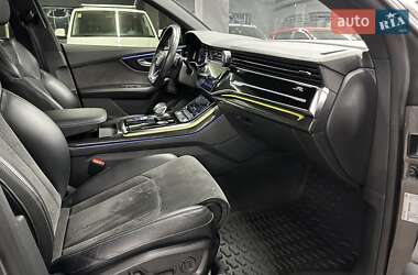 Внедорожник / Кроссовер Audi Q8 2020 в 