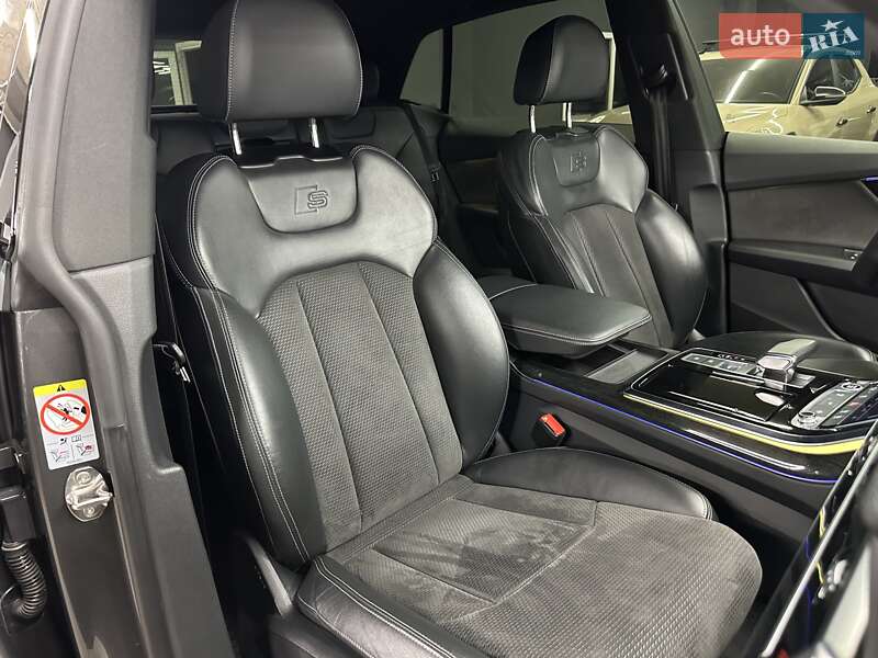 Внедорожник / Кроссовер Audi Q8 2020 в Харькове