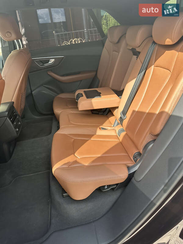 Внедорожник / Кроссовер Audi Q8 2021 в Киеве