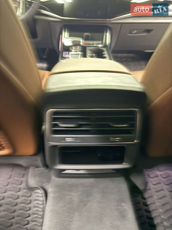 Позашляховик / Кросовер Audi Q8 2023 в Одесі