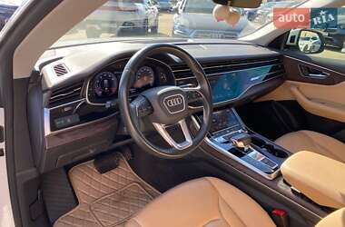 Внедорожник / Кроссовер Audi Q8 2018 в 