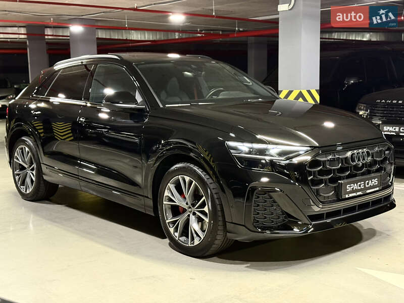 Внедорожник / Кроссовер Audi Q8 2024 в Киеве