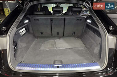 Внедорожник / Кроссовер Audi Q8 2024 в 
