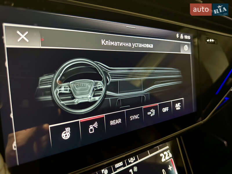 Внедорожник / Кроссовер Audi Q8 2024 в Киеве