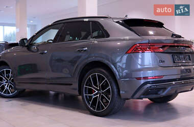 Внедорожник / Кроссовер Audi Q8 2020 в 