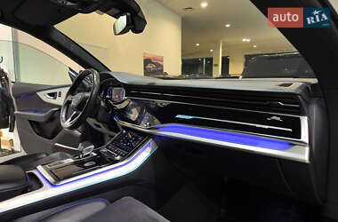 Внедорожник / Кроссовер Audi Q8 2020 в 