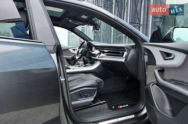 Внедорожник / Кроссовер Audi Q8 2020 в 