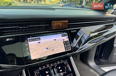 Внедорожник / Кроссовер Audi Q8 2019 в 