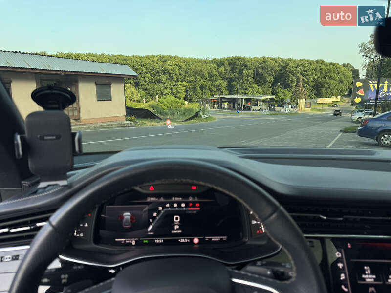 Внедорожник / Кроссовер Audi Q8 2019 в Киеве