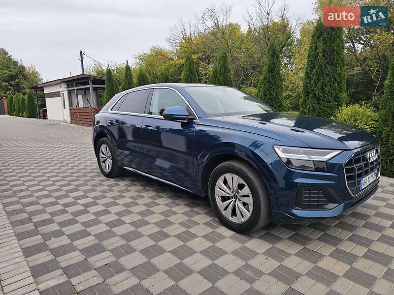 Внедорожник / Кроссовер Audi Q8 2021 в Киеве
