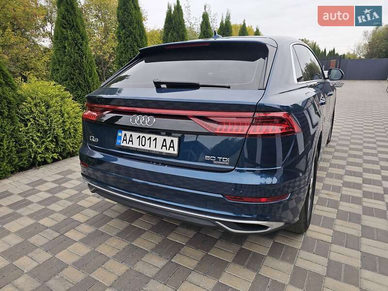 Внедорожник / Кроссовер Audi Q8 2021 в Киеве