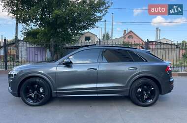 Внедорожник / Кроссовер Audi Q8 2023 в 