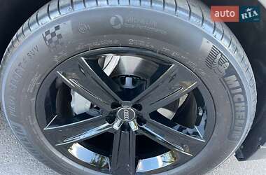 Внедорожник / Кроссовер Audi Q8 2023 в 