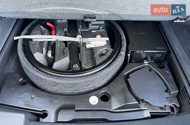 Внедорожник / Кроссовер Audi Q8 2023 в 