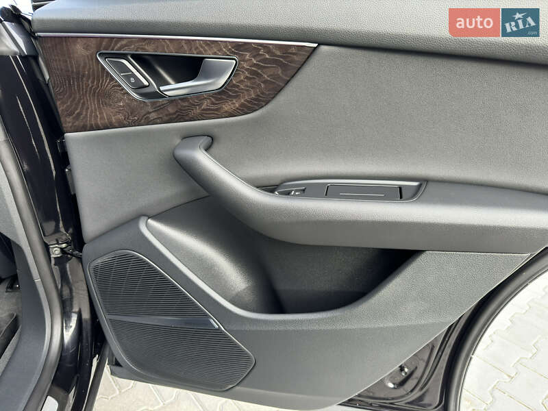 Внедорожник / Кроссовер Audi Q8 2019 в Ивано-Франковске