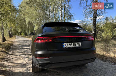 Внедорожник / Кроссовер Audi Q8 2022 в 
