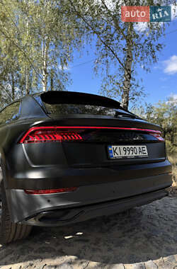 Внедорожник / Кроссовер Audi Q8 2022 в 