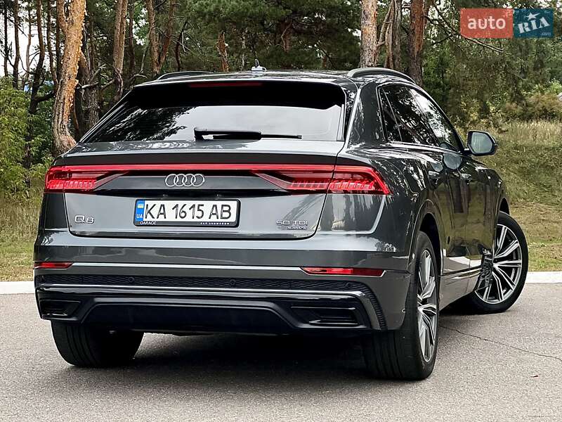 Позашляховик / Кросовер Audi Q8 2019 в Києві