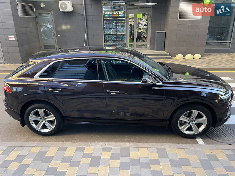 Внедорожник / Кроссовер Audi Q8 2019 в Киеве