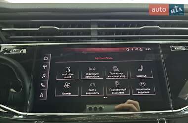 Позашляховик / Кросовер Audi Q8 2018 в 