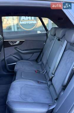 Внедорожник / Кроссовер Audi Q8 2024 в 