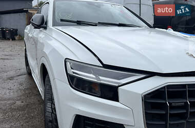 Внедорожник / Кроссовер Audi Q8 2019 в 