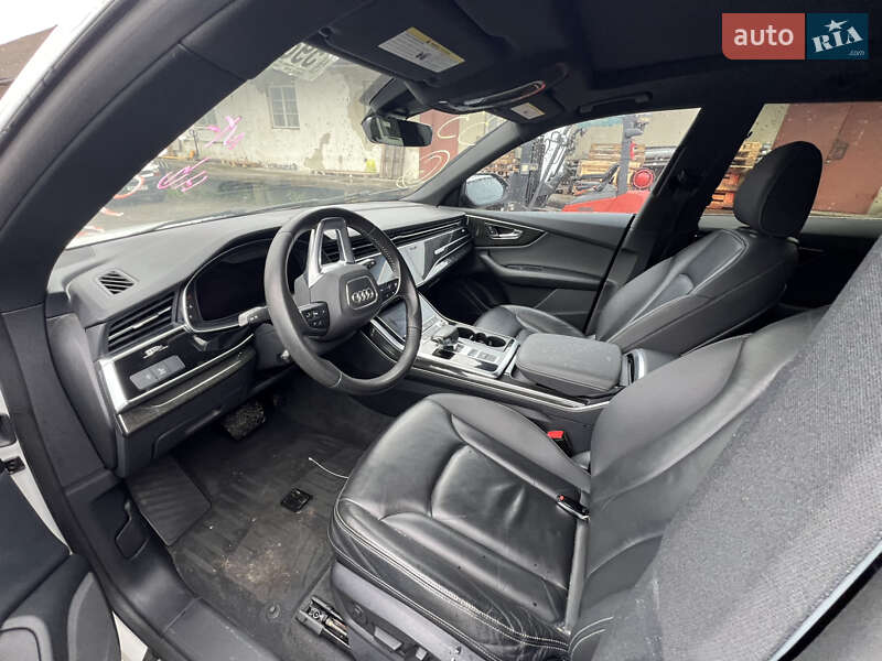 Позашляховик / Кросовер Audi Q8 2019 в Стрию