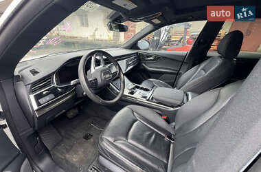 Внедорожник / Кроссовер Audi Q8 2019 в 