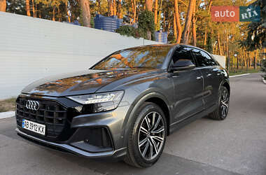 Позашляховик / Кросовер Audi Q8 2021 в 