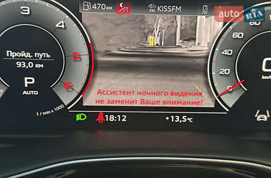 Позашляховик / Кросовер Audi Q8 2021 в 