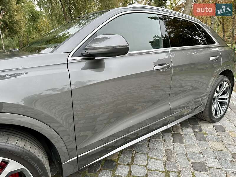 Внедорожник / Кроссовер Audi Q8 2019 в Киеве
