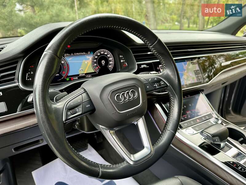 Внедорожник / Кроссовер Audi Q8 2019 в Киеве