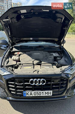 Позашляховик / Кросовер Audi Q8 2018 в 