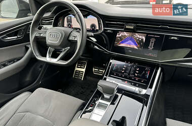 Внедорожник / Кроссовер Audi Q8 2018 в 