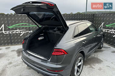 Внедорожник / Кроссовер Audi Q8 2018 в 