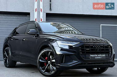 Позашляховик / Кросовер Audi Q8 2019 в 