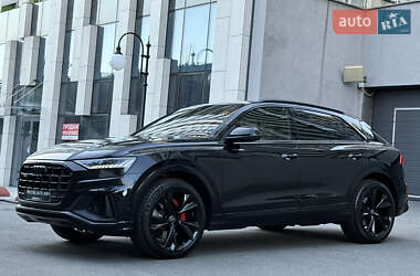 Позашляховик / Кросовер Audi Q8 2019 в 